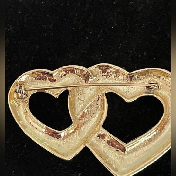 Vintage 2.75” gold tone large double intertwined heart brooch - Picture 4 of 7